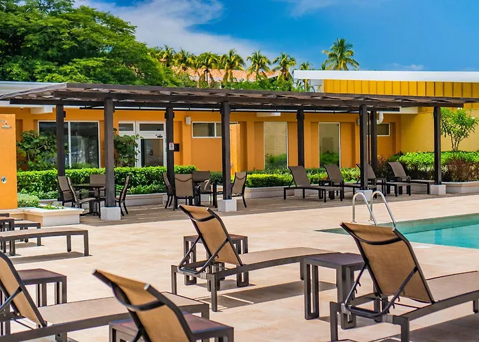 Luxury Marina 2br Villa Playa Flamingo